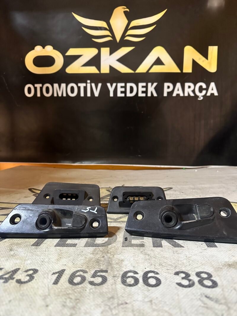 T5 Transporter Sürgülü Kapı Kilit Aparatları 7H0843640D , 7H0843838C